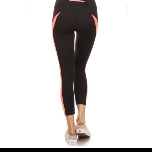 ATHLETIC YOGA SIDE PANELS LEGGINGS - Picture 2 of 3
